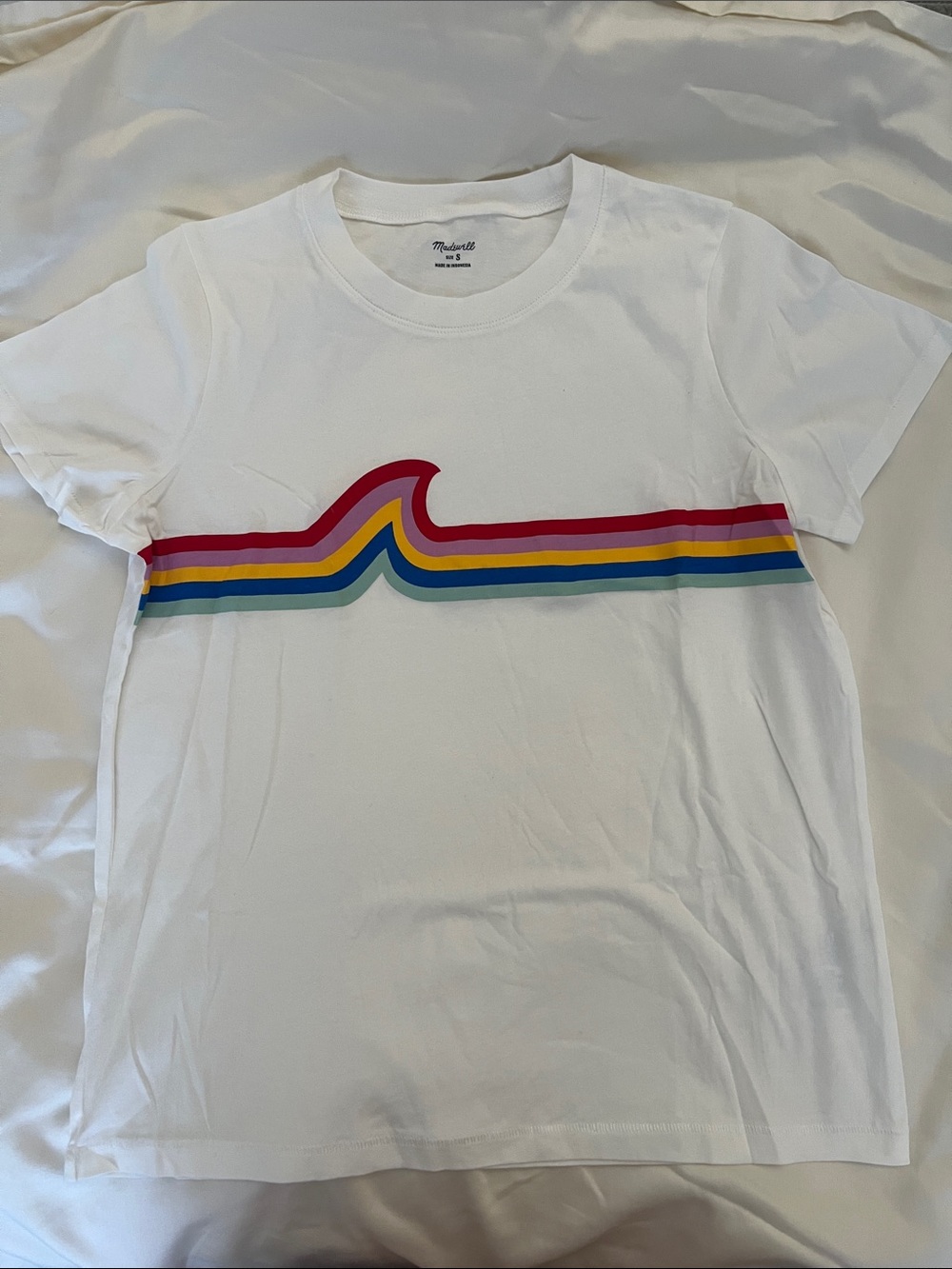 Madwell Rainbow Wave Graphic Tee